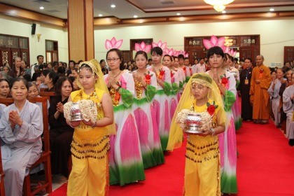 Từ lễ Phật đản, thấy rõ về tự do tôn giáo ở Việt Nam - ảnh 1